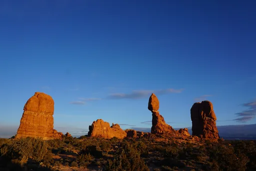 拱门公园 · 平衡石 Balanced Rock, Arches NP · 2018-12