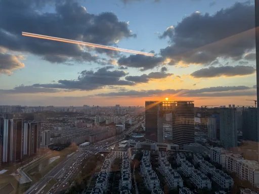 上海 · 2025-10